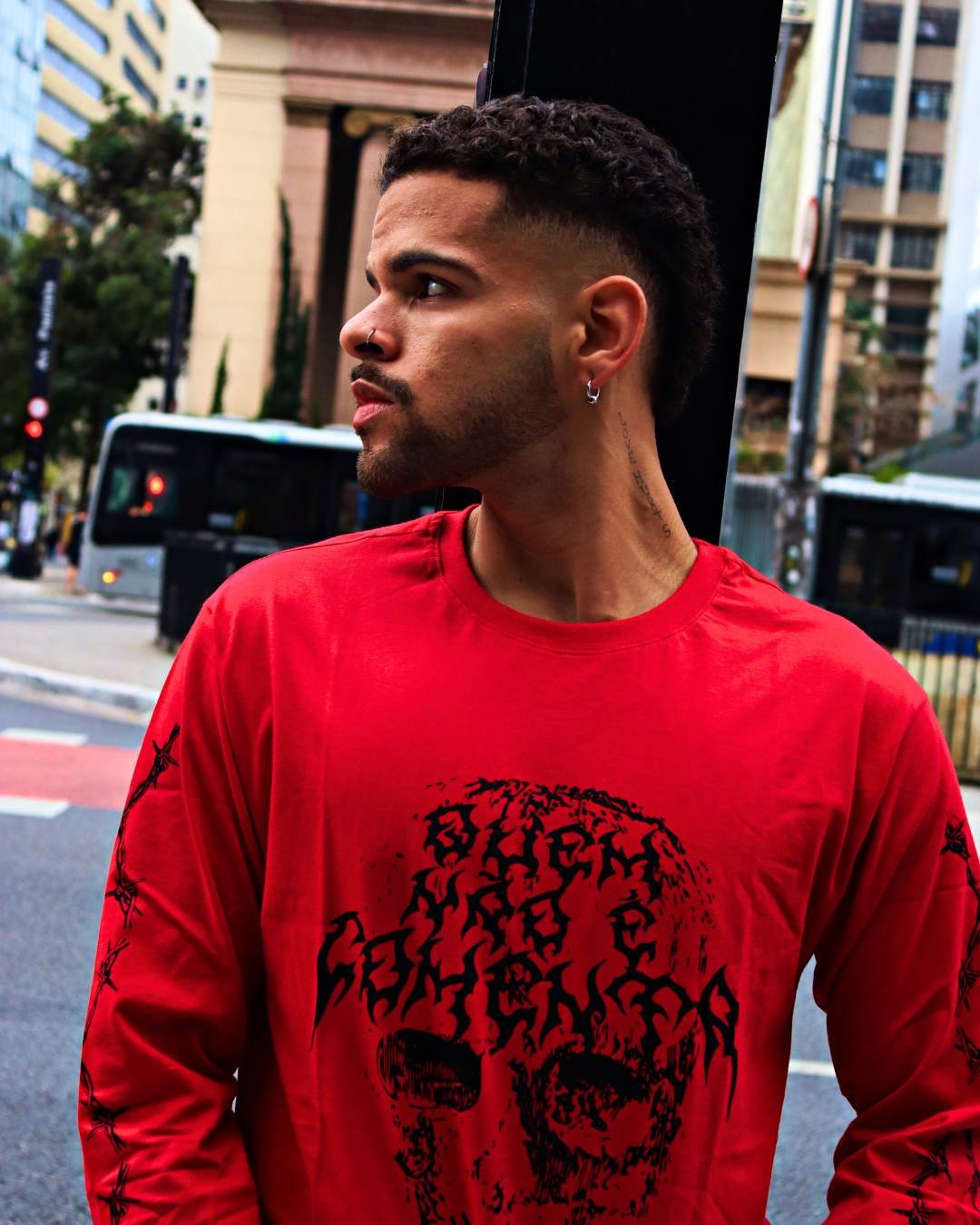 Camiseta - Quem É Não Comenta (Manga Longa) - Imagem 3