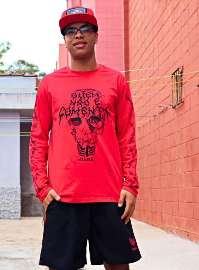 Camiseta - Quem É Não Comenta (Manga Longa)