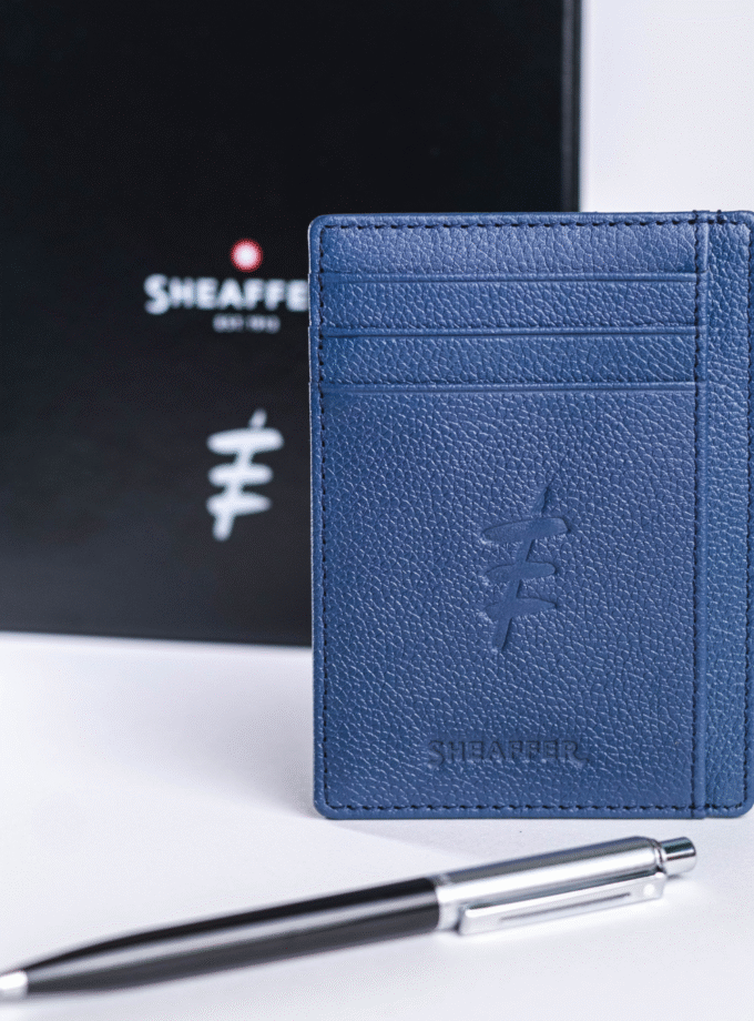 Porta-Cartões Azul + Esferográfica Sentinel Preta - Ferréz / Sheaffer (PRÉ-VENDA)