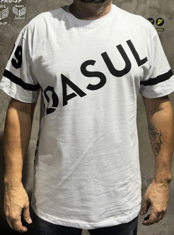 Camiseta Clássica - Branca