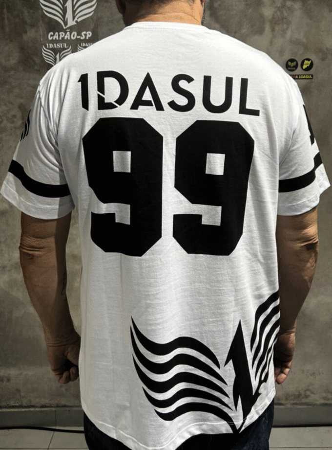 Camiseta Clássica - Branca