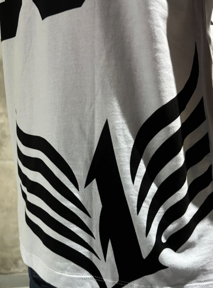 Camiseta Clássica - Branca