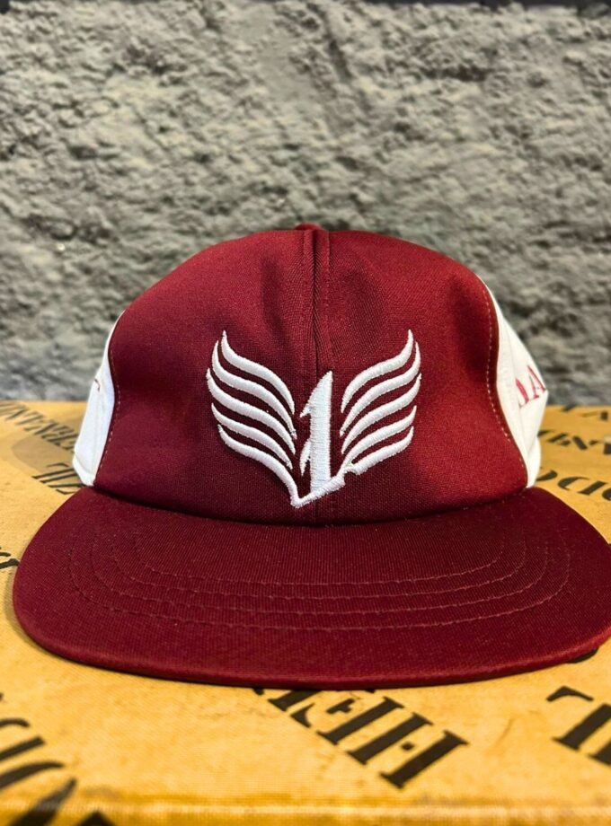 Boné Clássico - Vinho e Branco