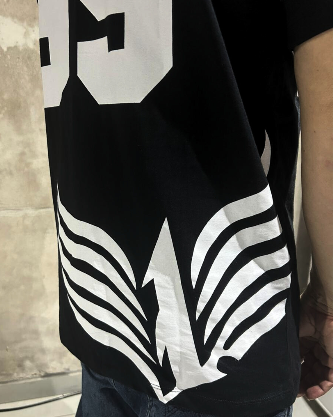 Camiseta Clássica - Preta - Imagem 3