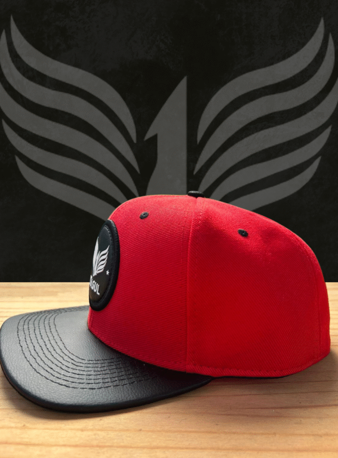 Boné Clássico Vermelho e Preto